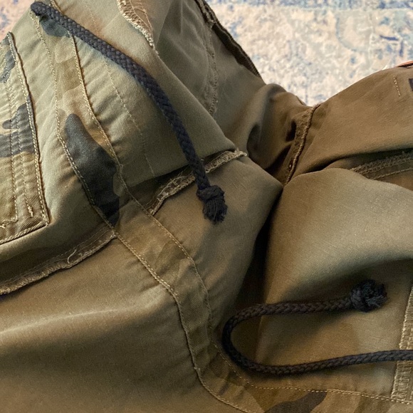 Romeo + Juliet Couture Camo Jacket - Picture 7 of 7